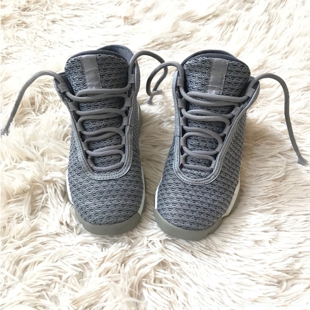 Little kids grey Jordans